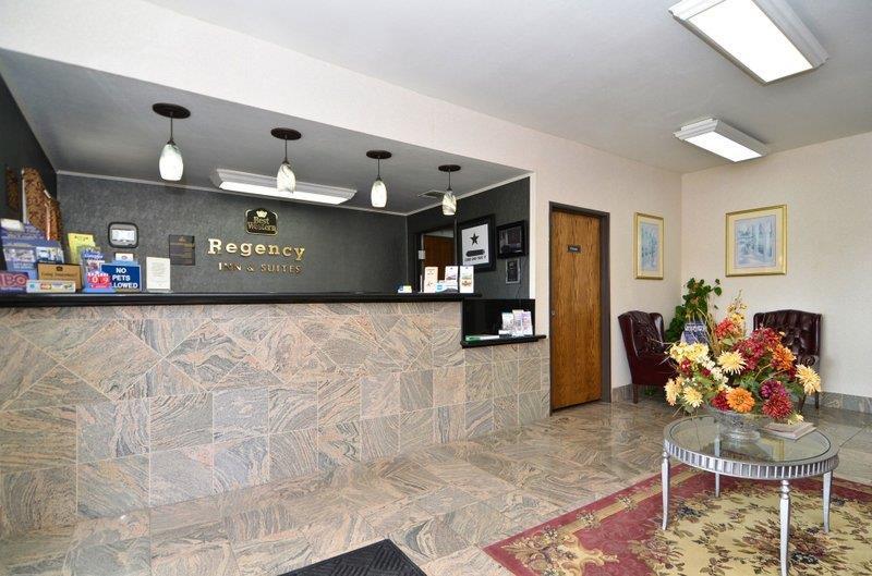Gonzales Best Western Regency Inn & Suites מראה פנימי תמונה