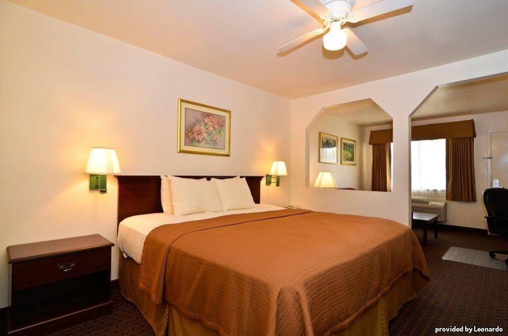Gonzales Best Western Regency Inn & Suites חדר תמונה