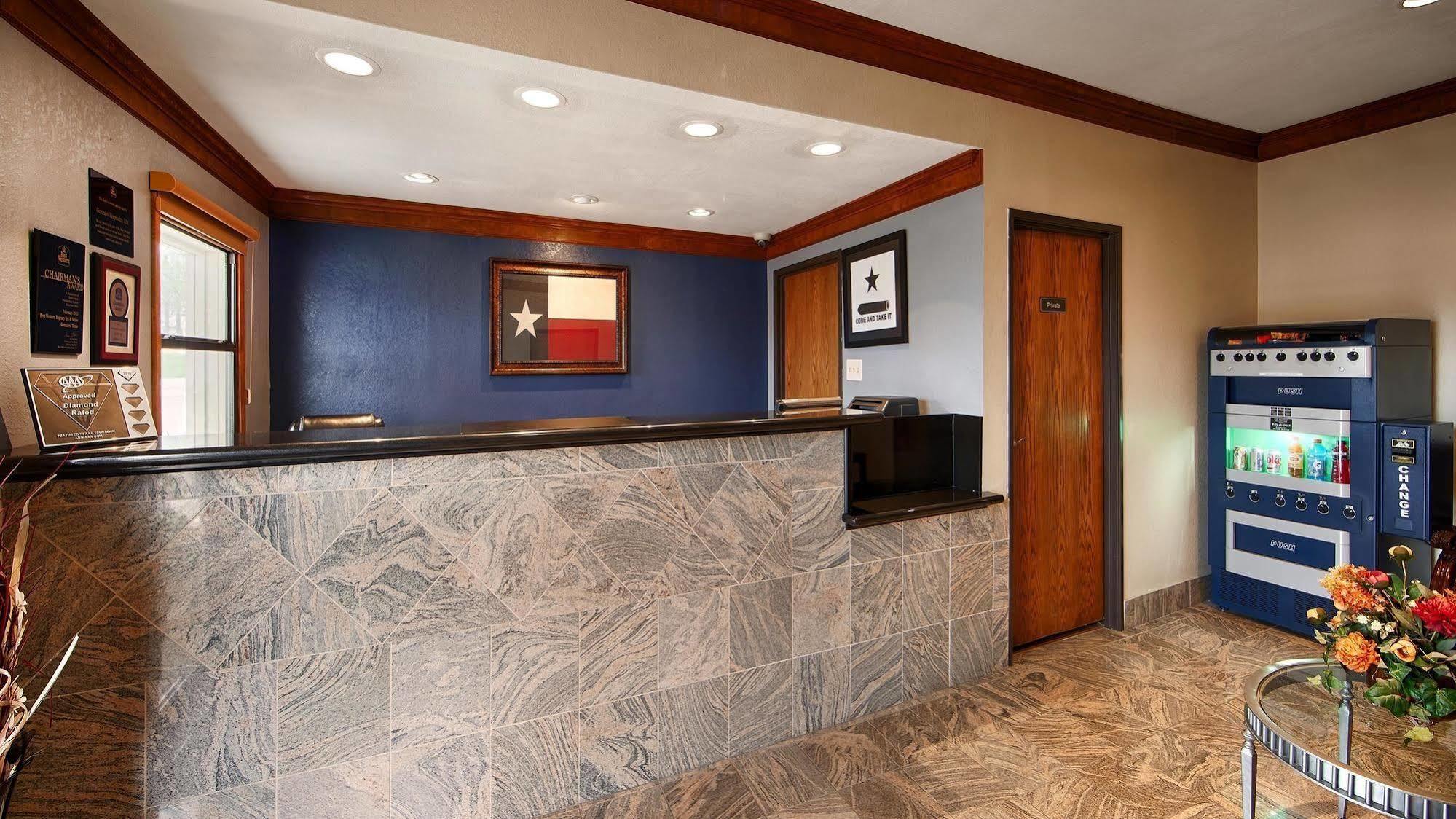 Gonzales Best Western Regency Inn & Suites מראה חיצוני תמונה